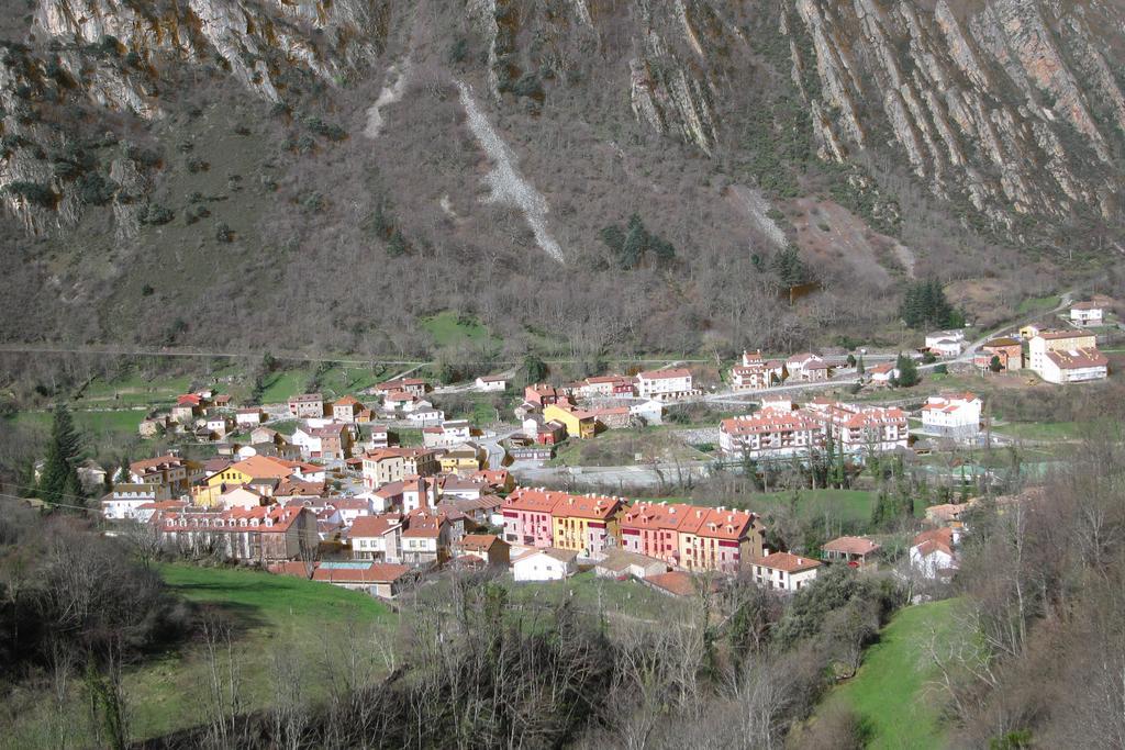 Hotel Castillo Del Alba Пола де Сомиедо Екстериор снимка